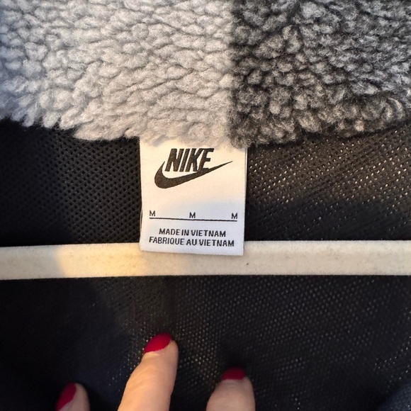 Nike Men’s Black Gray White Checkered Sherpa Pullover Quarter Zip Size Medium - Picture 6 of 11